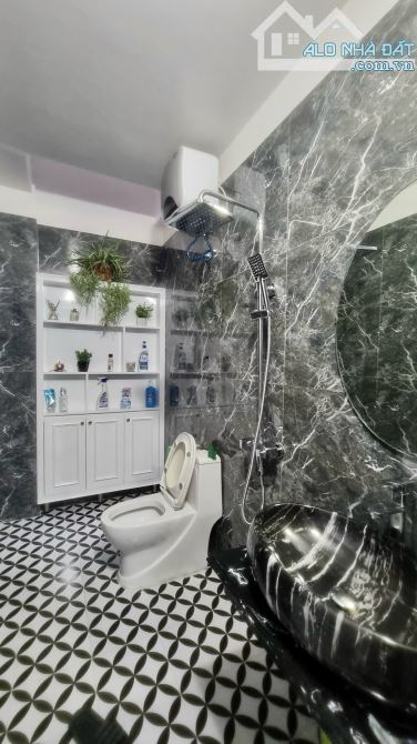 Bán nhà Văn Cao - Thư Trung khu phân lô 4 tầng độc lập sân cổng - 5