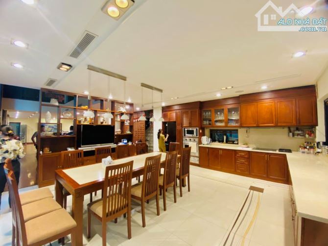 Bán nhà Đào Tấn Phân lô, ô tô tránh vỉa hè lô góc 180M mặt tiền 12M giá tốt - 5