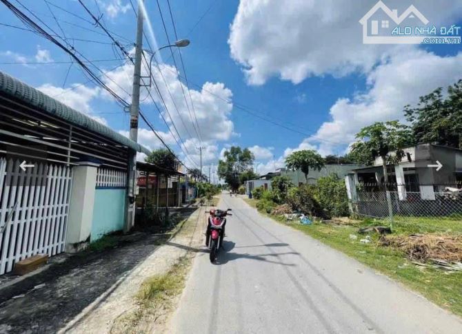 Cần bán gấp lô đất xã Tân Phú Trung Củ Chi- SHR- Dt 132m2- Giá 1 tỷ 250 - 5