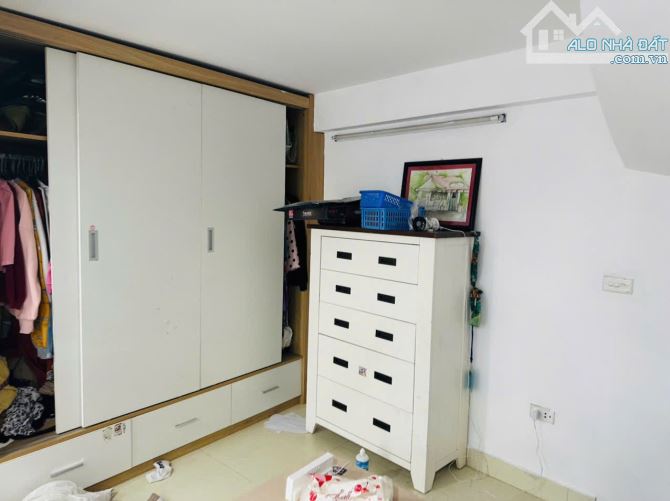 BÁN NHÀ GIA QUẤT 35m-5 TẦNG-4,5MT-4 TỶ NGÕ RỘNG - SỔ ĐỎ HOA HẬU - 5