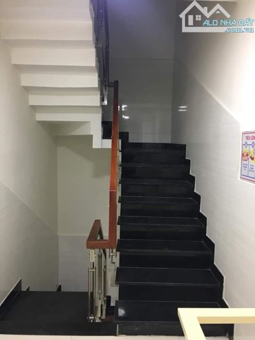 Khách Sạn Ngang 10,4m, Kế Bên Cao Đẳng Giao Thông Quận 12, Thu nhập ổn - 6