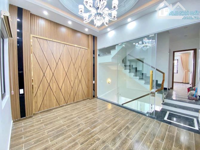 Nhà đẹp xây mới độc lập 40 m2 x 4T TĐC Sao Sáng - Tuyến 2 Ngô Gia Tự - 6