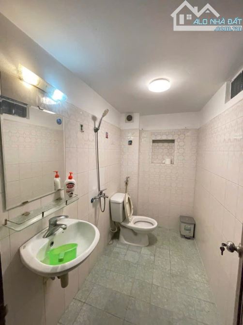 BÁN NHÀ GIA QUẤT – Ô TÔ TRÁNH – DÂN XÂY - Ở NGAY – 70M2 CHỈ 14,1TỶ - 6