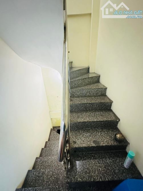 Bán nhà Trần Đại Nghĩa 20/22m2, 4T, mt 3m cách phố 10m, ngõ thông, sổ đẹp. Giá 6.65 tỷ