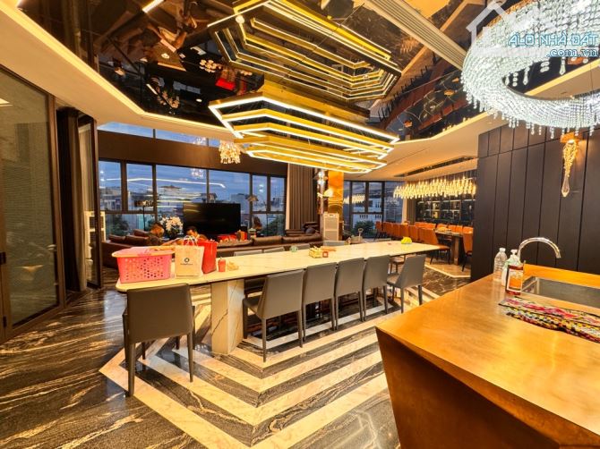 SIÊU HIẾM TUYỆT PHẨM LÔ GÓC 3 MẶT THOÁNG-MẶT PHỐ VIEW SÔNG210m² - 9 tầng – Mặt tiền 20m - 6