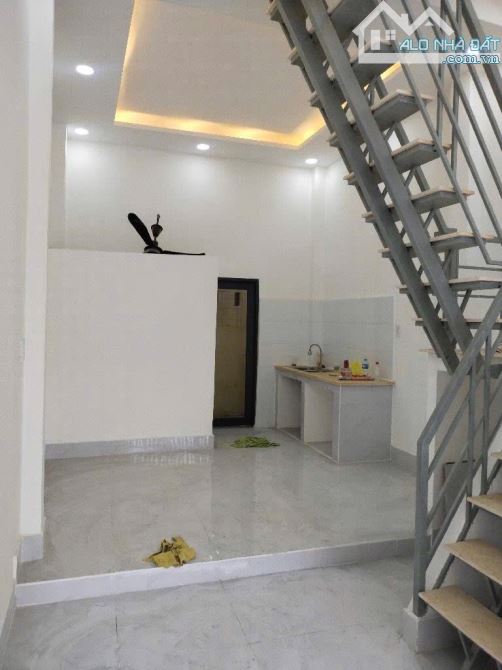 Nhà bán: đường Bình Tiên. Q 6. DTSD 37m2. 3 tầng. Giá 4,8 tỷ - 7