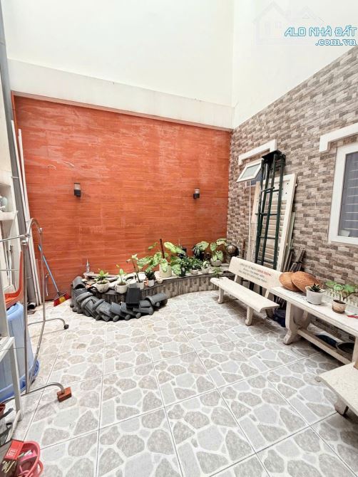 Biệt thự đẹp mặt tiền Trung Lang,7.6m x 24m,3 lầu, 8 phòng ngủ,giá 26 tỷ thương lượng - 7