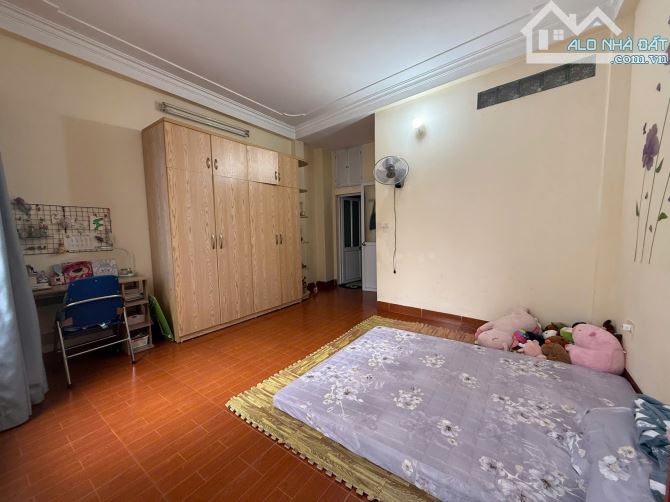 Nhà 40m2 x 4 Tầng Trạm – Aeon Long Biên – Ngõ Nông Gần Ô Tô - Nhỉnh 6 tỷ - 8