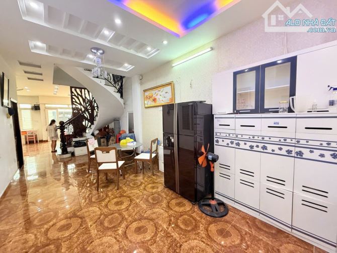 Biệt thự đẹp mặt tiền Trung Lang,7.6m x 24m,3 lầu, 8 phòng ngủ,giá 26 tỷ thương lượng - 8