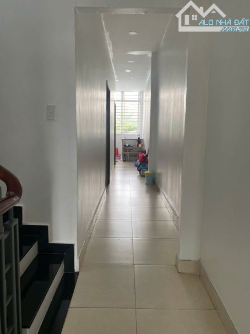 NHÀ 3 TẦNG ĐÚC KIÊN CỐ, 100M2, HXT 6M, 80M RA TÔ KÝ, GẦN TRƯỜNG TH ẤP ĐÌNH, CHỈ 4.X TỶ TL - 8