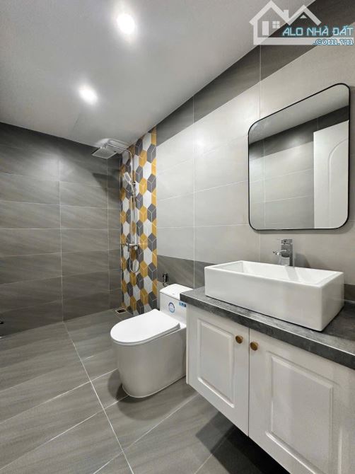 Nhà 2 Tầng Tân Cổ Điển Gần Làng Hành Hương - Kiệt Ô Tô 105 Minh Mạng - Cách Đường Chỉ 40M - 9