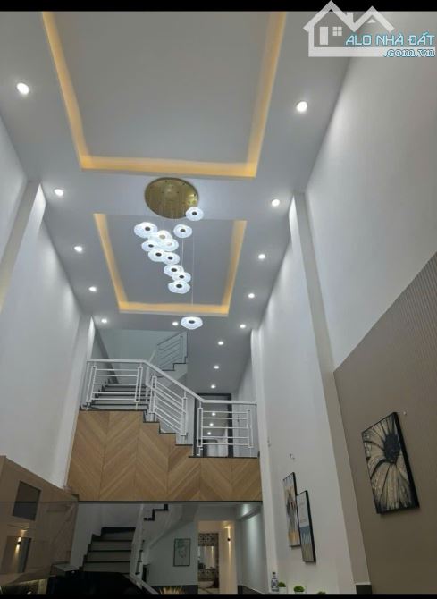 🔥🔥🔥Căn Hộ 3 Tầng Kiên Cố 6 Phòng Ngủ Vị Trí Trung Tâm Lê Độ - Doanh Thu Hơn 14Tr/Tháng