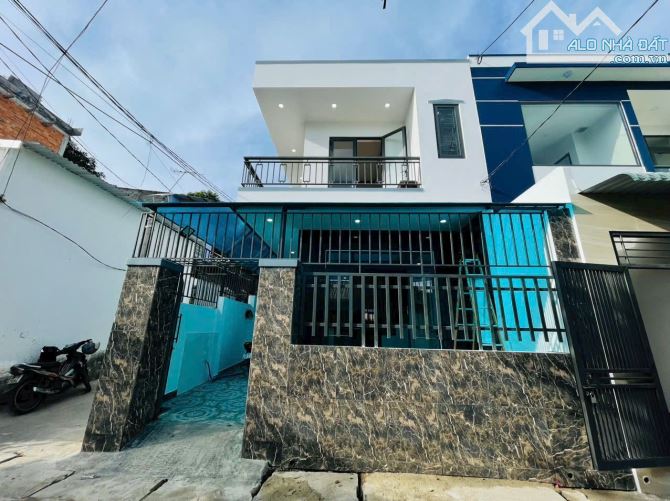 Nhà hẻm ô tô Nguyễn Xiển gần Cô Nuôi dạy trẻ chỉ 3 tỷ 200