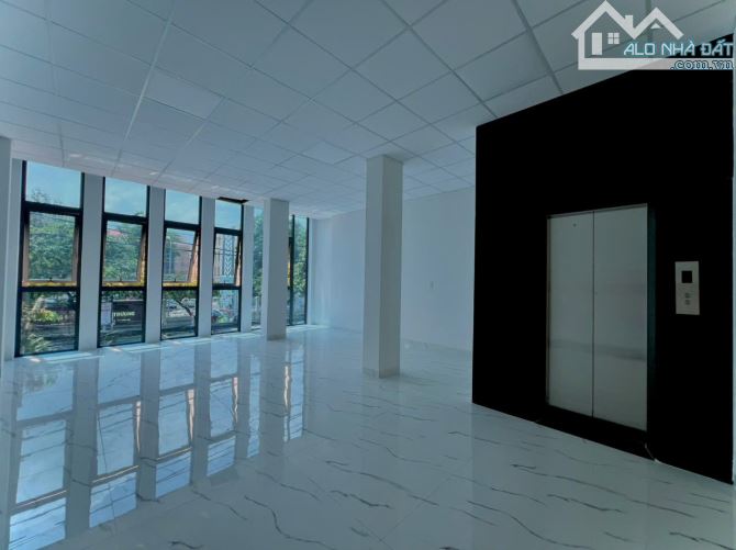 Bán nhà mặt tiền Đồng Khởi, Biên Hòa, Đồng Nai, 400m2, giá 30 tỷ.