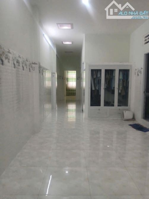 Bán nhà trệt 181 m2 mặt tiền đuờng Trần Hưng Đạo,cách ngã 4 giao Ly Thuong Kiet 50m,P5 MT