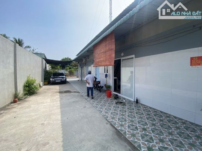 BÁN NHÀ TRỌ NGAY CHỢ LONG PHƯỚC - Q.9 DT: 750M2 ( 23 X 33 ) THU NHẬP 2TTR/TH - GIÁ 16 TỶ