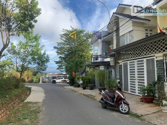 BÁN GẤP VILLA 2 MT KQH NGÔ QUYỀN 228m2 Xây dựng Hoàn Công chỉ hơn 15 tỷ