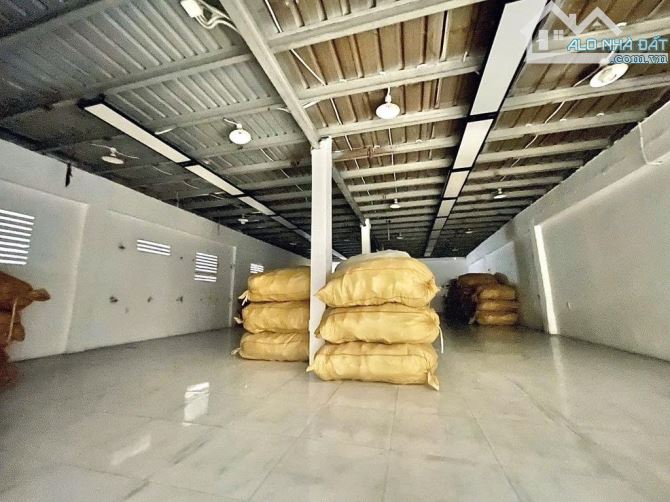 HƯƠNG LỘ 2 - HẺM XE TẢI TRÁNH- NHÀ XƯỞNG 3 TẦNG, 176M2,  NGANG 8M, CHỈ 17 TỶ X