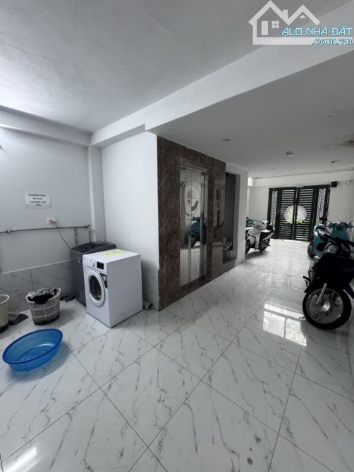 BÁN  CĂN HỘ DỊCH VỤ ĐÌNH THÔN - 7 TẦNG THANG MÁY - 9 PHÒNG KHÉP KÍN - DÒNG TIỀN 50TR/TH