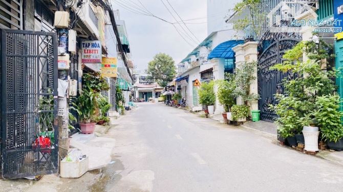 Bán nhà khu đồng bộ Phan Huy Ích, Gò Vấp, hẻm 8m thông, nhà 4PN, giá 8 tỷ hơn TL