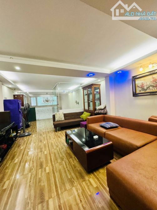Bán nhà Phú Diễn - Bắc Từ Liêm phân lô ôto chạy vòng quanh 6 tầng giá hơn 11 tỷ
