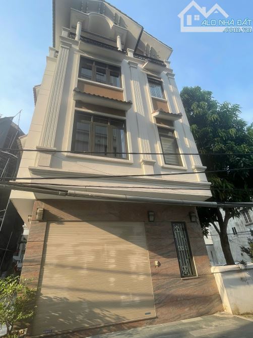 BÁN NHÀ LÔ GÓC 6 TẦNG THANG MÁY  Ô TÔ 7 CHỖ VÀO TẬN NHÀ LỆ MẬT LONG BIÊN  8.8 TỶ
