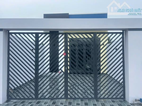 Nhà mới xây dựng sau lưng bệnh viện Phước Thạnh, Mỹ Tho Tiền Giang
