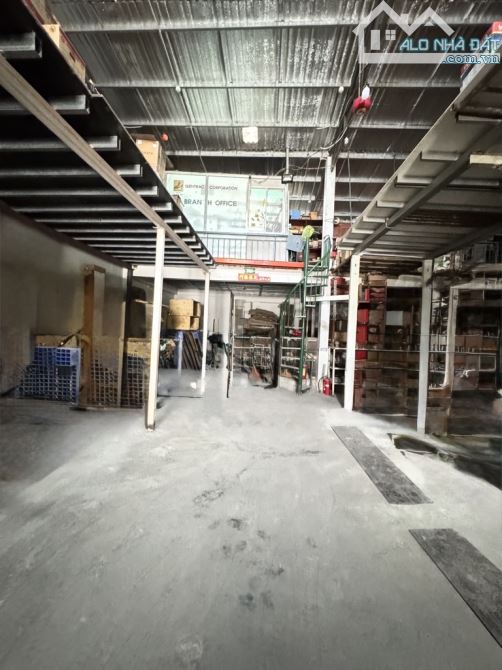 MẶT TIỀN VÕ VĂN KIỆT - NGAY WHITE PLACE VÀ CHUNG CƯ ĐANG KHỞI CÔNG - XƯỞNG LỚN - DT 300M -