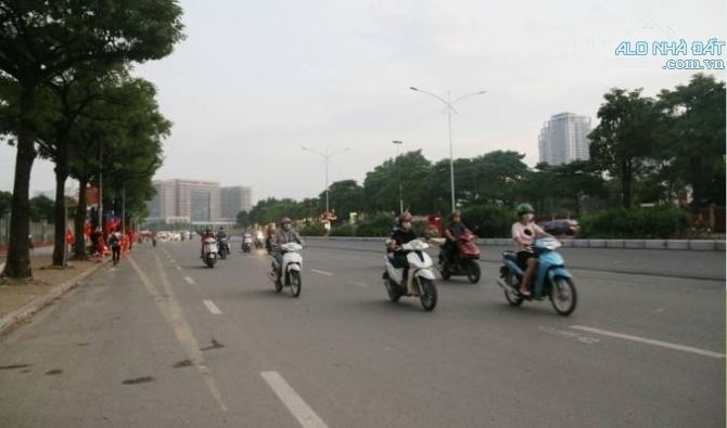 Bán đất Phú Đô, Mỹ Đình 120m2, mặt tiền 7,5m, ngõ rộng, sổ vuông, gần ô tô giá 130tr/m2