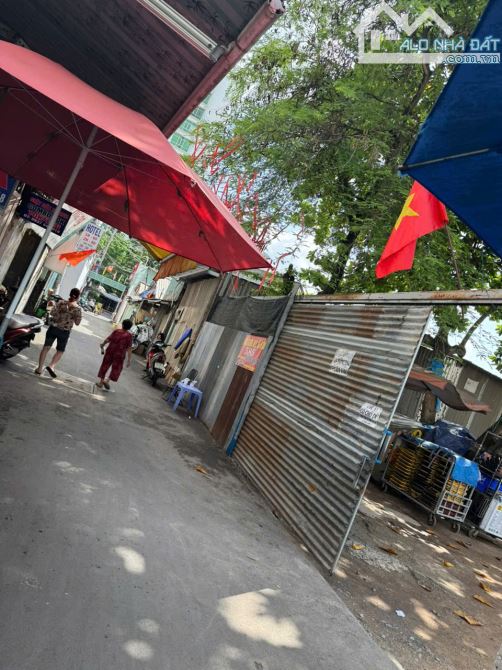 4,85 x 26 Nhà trọ có sẳn thu nhập 16tr/tháng.Nguyễn Thị Thập , Q7 .ra lottel 350m2