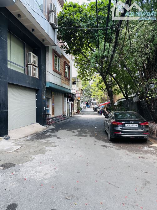 Bán nhà phố Hoàng Cầu, Trần Quang Diệu 13.8 tỷ ngõ 3 Oto tránh