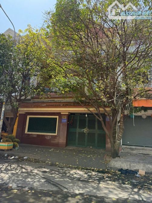 Siêu vị trí khu Phan Xích Long VP CTy Nhà 3 tầng + ST – DT 8.2x16 Cn 131m2 giá  36.7 tỷ TL