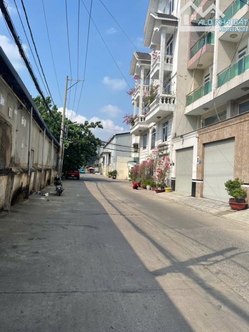 Bán đất HXH 2mt trước sau Dương Quảng Hàm, 4x21m, 12,4 tỷ, 84m2, Gò Vấp, HCM