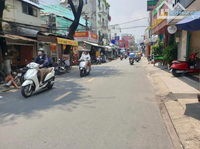 Mặt Tiền Đồng Đen, Quận Tân Bình. Dt : 5.3x28m. Cấp 4. Chỉ 23,9 tỷ
