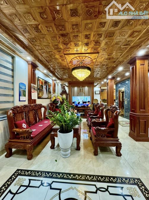 Hiếm! Biệt thự đẳng cấp thượng lưu, KĐT Văn Phú Hà Đông. Lô góc 226 m, 4 tầng, giá 68.2 tỷ