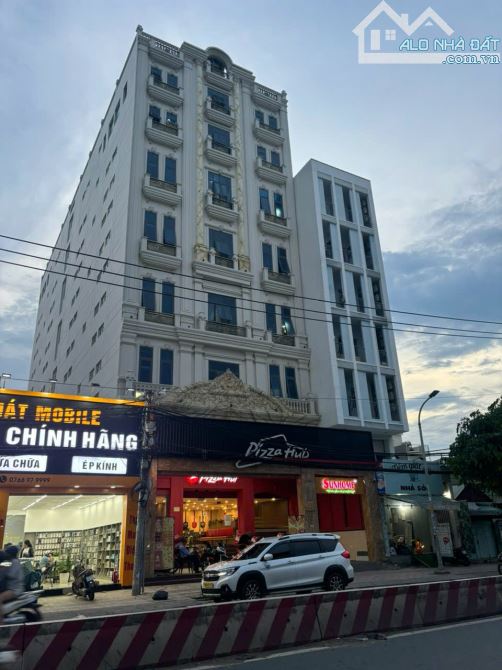 Siêu Phẩm Tòa CHDV Huỳnh Tấn Phát P.Phú Mỹ Q7 DT:13x45m Hầm 8Tầng 2TM HĐT:900Tr Giá:140Tỷ
