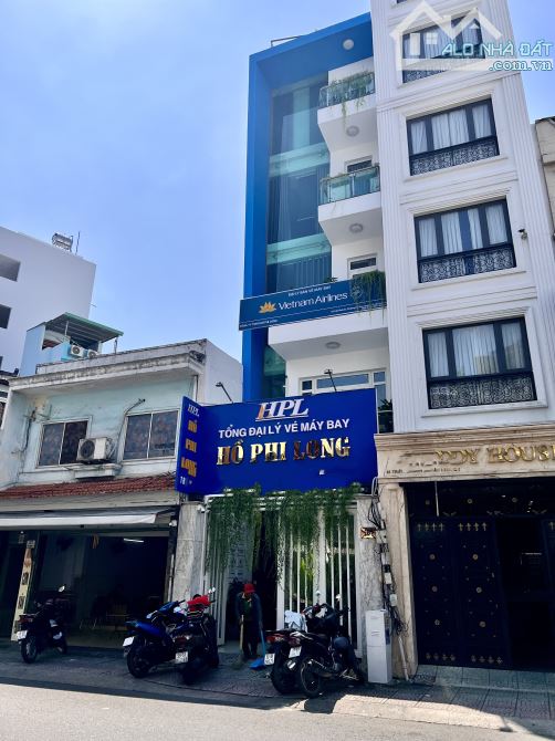 Vị trí đẹp! Mặt tiền ngang 4,5x15m, vuông đẹp, 5 tầng, thang máy. HĐT 90 tr/th - 23 tỷ