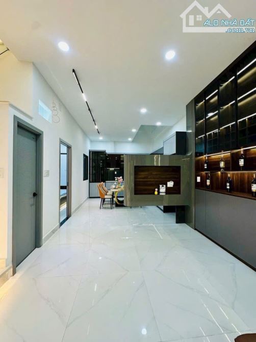 🔥[QUẬN 10] TÔ HIẾN THÀNH - 90M2 - NỞ HẬU - NGANG 6.5M - 4 TẦNG - NHỈNH 11 TỶ🌹