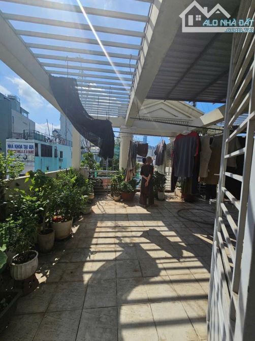 KẸT TIỀN BÁN GẤP - HẠ GIÁ SIÊU HỜI - DT LỚN 94M2 - NGAY SÁT Q1
