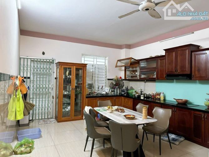 Bán Nhà DT: 5x18 Giá 7.8 tỷ, ĐƯỜNG NGUYỄN TẤT THÀNH, THÀNH PHỐ BÀ RỊA