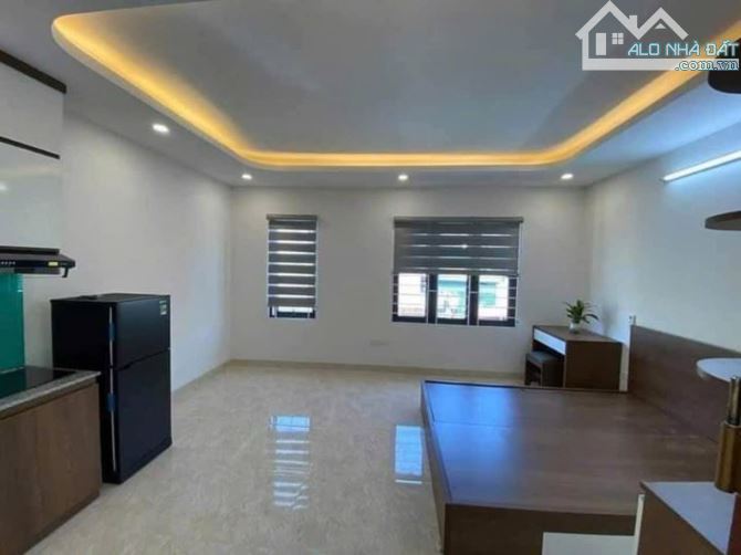 Hiếm! CCMN CHDV Chùa Láng 85m2*6T, MT 4.2M, lô góc, 20 căn hộ, ngõ 3M, sát phố, đủ GPXD.
