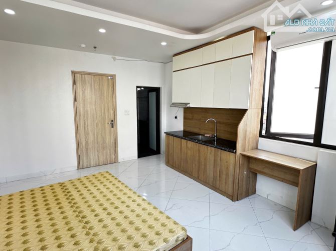 TÒA CCMN Mới Xây Vương Thừa Vũ – 6T , Thang Máy – Thu Nhập 60tr/Tháng – 53M2- 12 phòng kk