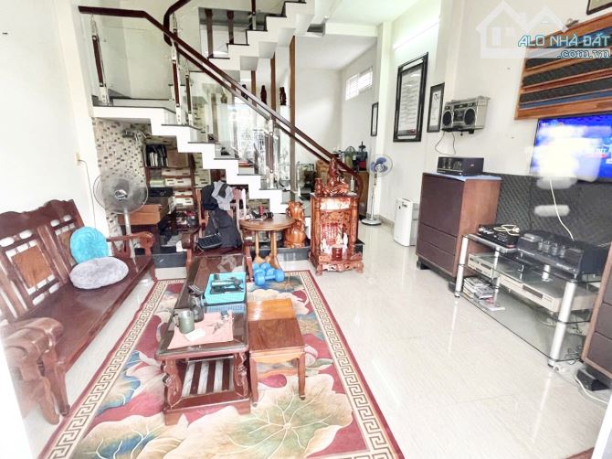 Chỉ 3,7 tỷ Bán Nhà 1 trệt 2 lầu ngay đường Cách Mạng Tháng 8 Chợ BH P Quang Vinh - 10