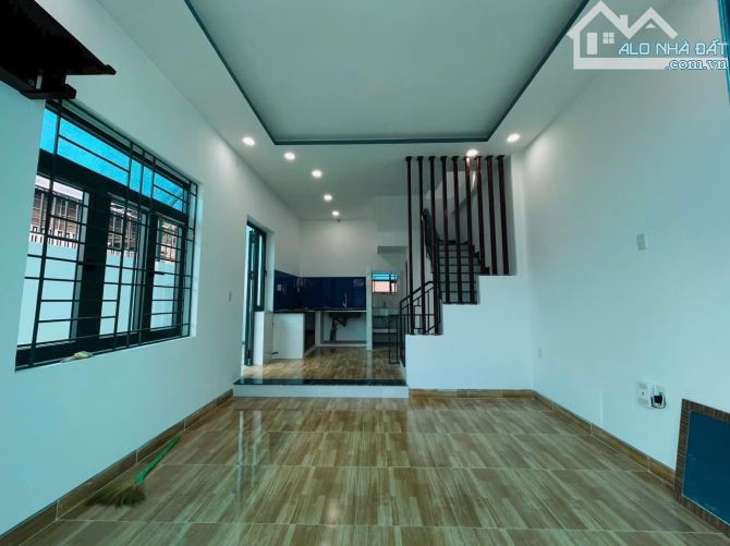 Nhà hẻm ô tô Nguyễn Xiển gần Cô Nuôi dạy trẻ chỉ 3 tỷ 200 - 1