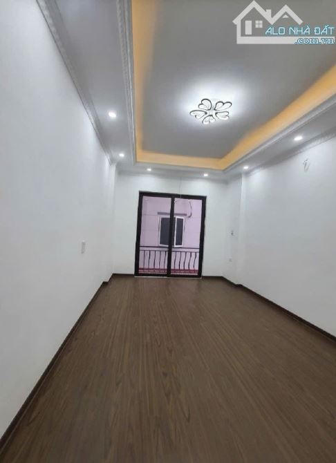 ĐẠI CÁT -BẮC TỪ LIÊM VIEW HỒ ,OTO 7 CHỖ ĐỖ CỬA 36 M 5 TẦNG 5,4 TỶ- Mt 3 , 5 m - 1