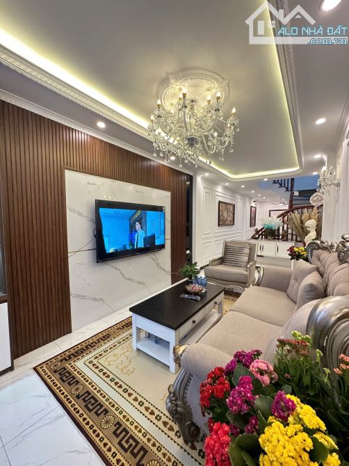 Nhà đẹp hiếm nội thất cao cấp ngõ Phố Đàm Quang Trung DT 46m2 . Giá 8.3 tỷ - 1
