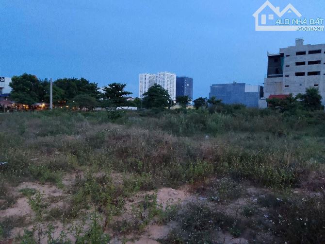 Bán lô đất 2400m2ngang 50m đường Trần Đại Nghĩa Ngũ Hành Sơn gần FPT - 1