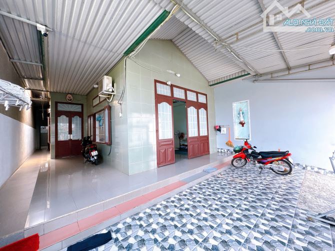 Bán 2 căn nhà hố nai gần trường lê hồng phong 245m2 giá ngộp chỉ 4tỷ quá rẻ bán gấp ạ - 1