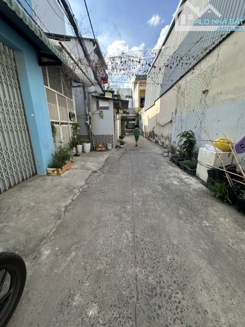 Bán nhanh nhà 110m2 Hoàng Bật Đạt. P15. Tân Bình. Chỉ 6.6T - 1