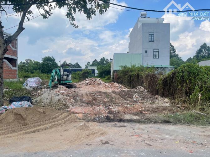 Tôi bán nền biệt thự view sông - DT 245m full thổ cư - đường nhựa 10m giáp TP.HCM - 1